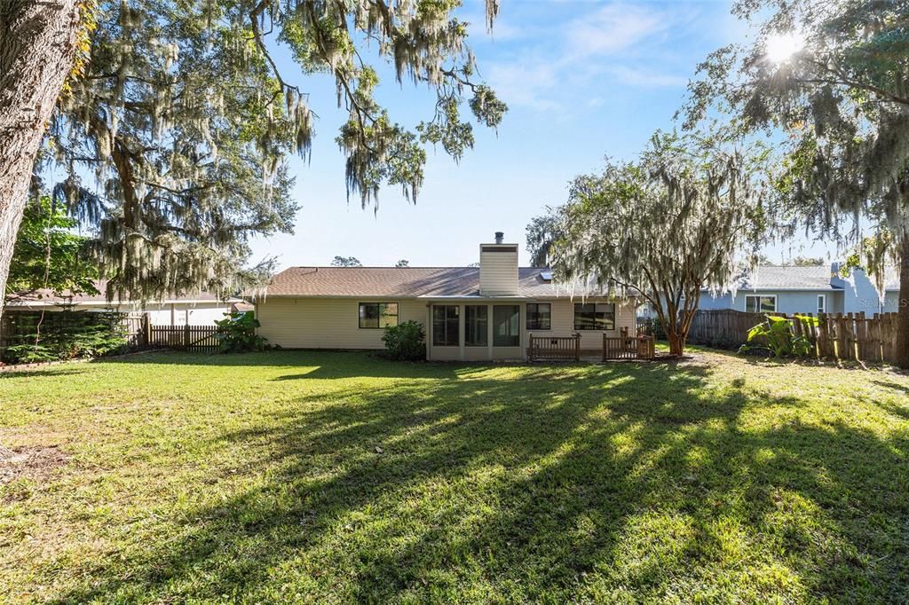 For Sale: $274,000 (3 beds, 2 baths, 1581 Square Feet)