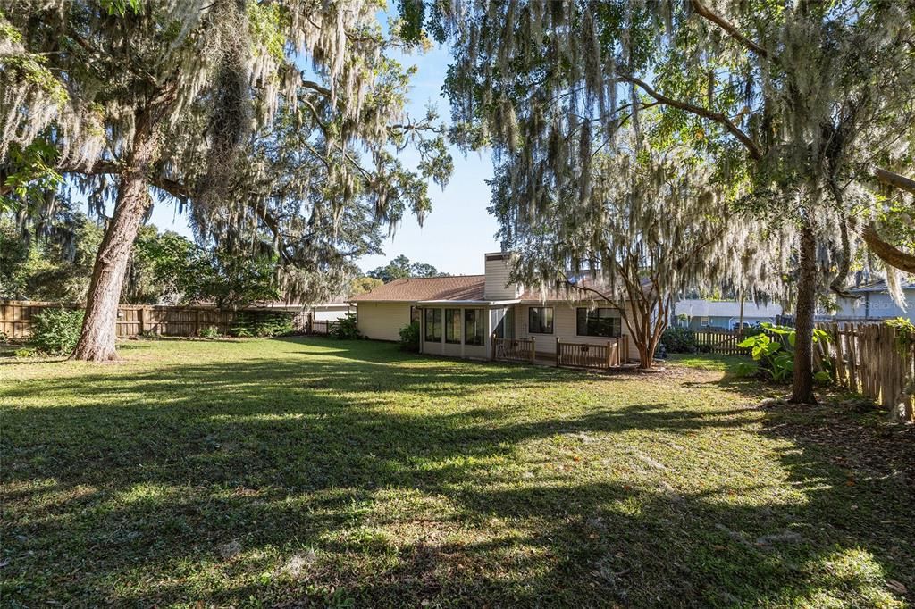 For Sale: $274,000 (3 beds, 2 baths, 1581 Square Feet)