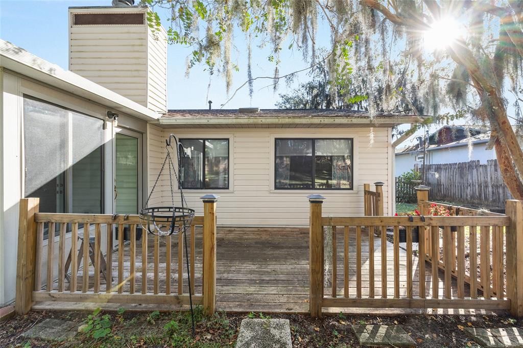 For Sale: $274,000 (3 beds, 2 baths, 1581 Square Feet)