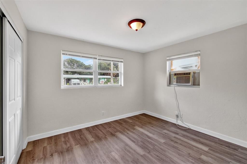 出租: $2,250 (4 贝兹, 2 浴室, 1971 平方英尺)