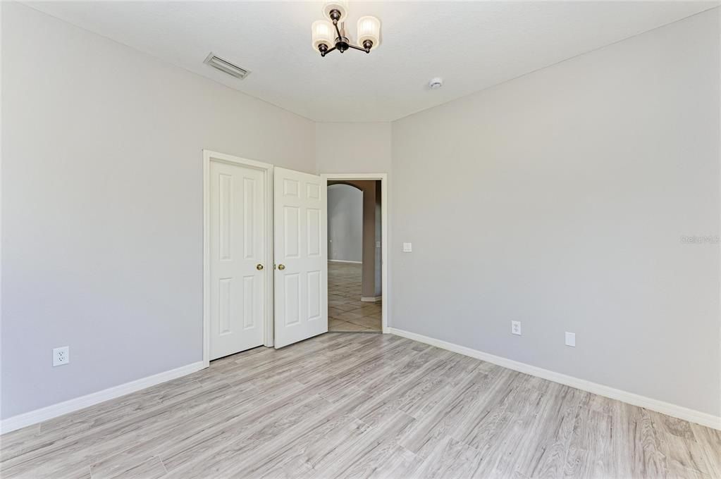 For Sale: $499,000 (4 beds, 2 baths, 2694 Square Feet)