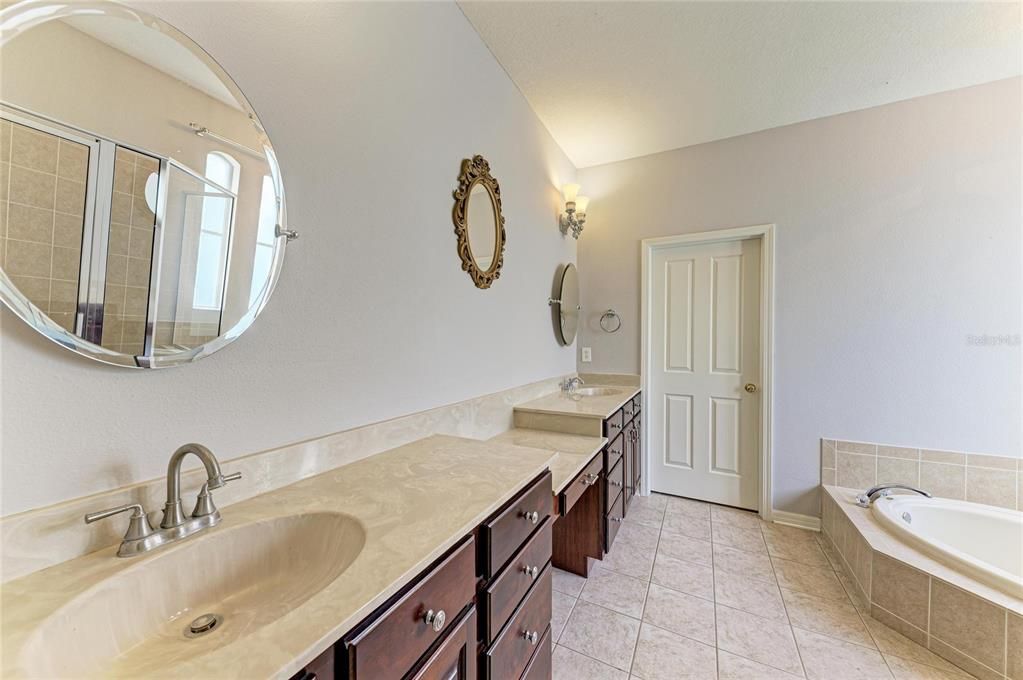 For Sale: $499,000 (4 beds, 2 baths, 2694 Square Feet)