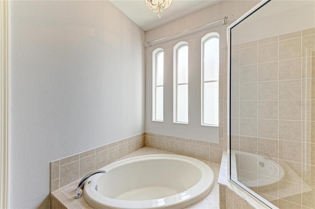 For Sale: $499,000 (4 beds, 2 baths, 2694 Square Feet)