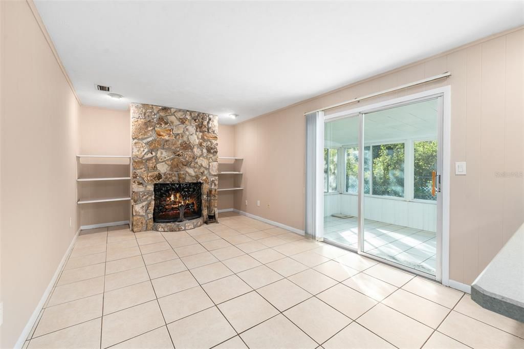For Sale: $284,900 (3 beds, 2 baths, 1310 Square Feet)