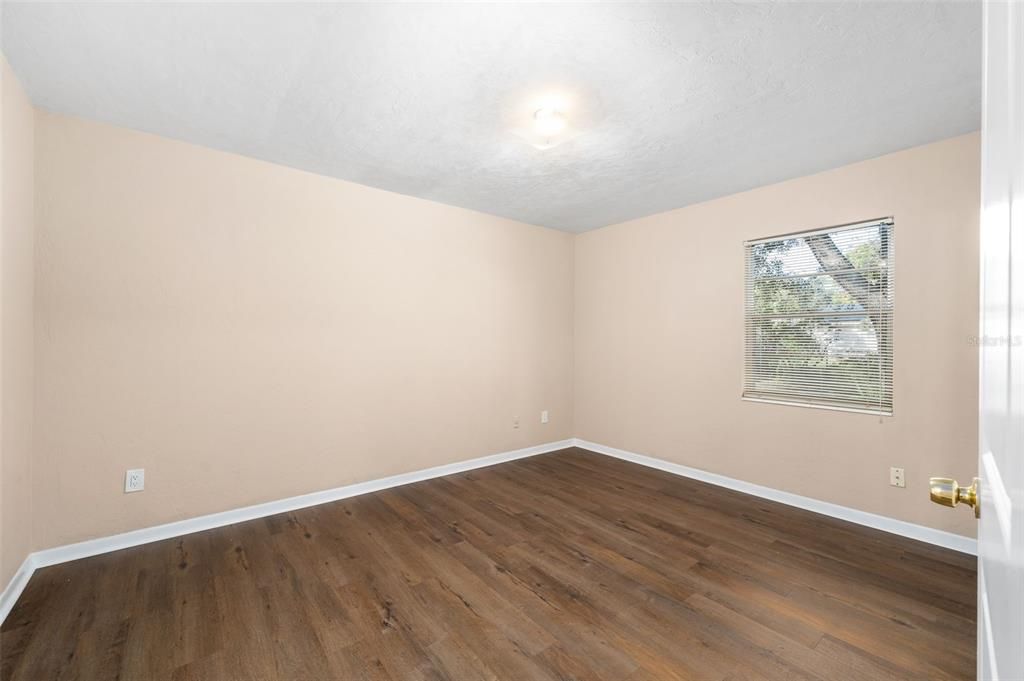 For Sale: $284,900 (3 beds, 2 baths, 1310 Square Feet)