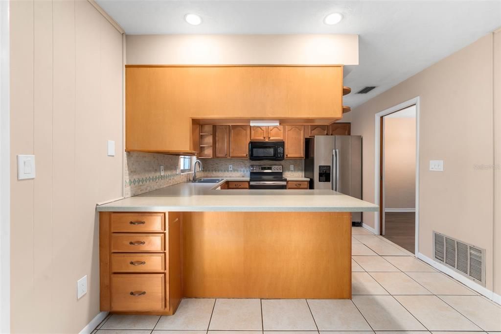 For Sale: $284,900 (3 beds, 2 baths, 1310 Square Feet)