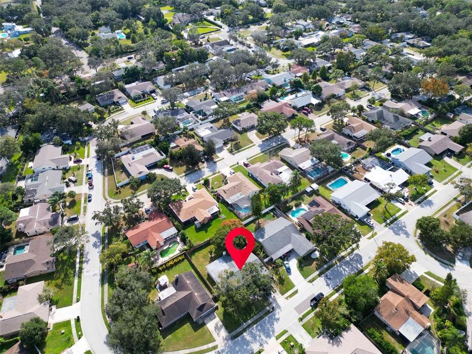 合同活跃: $465,000 (4 贝兹, 2 浴室, 2115 平方英尺)