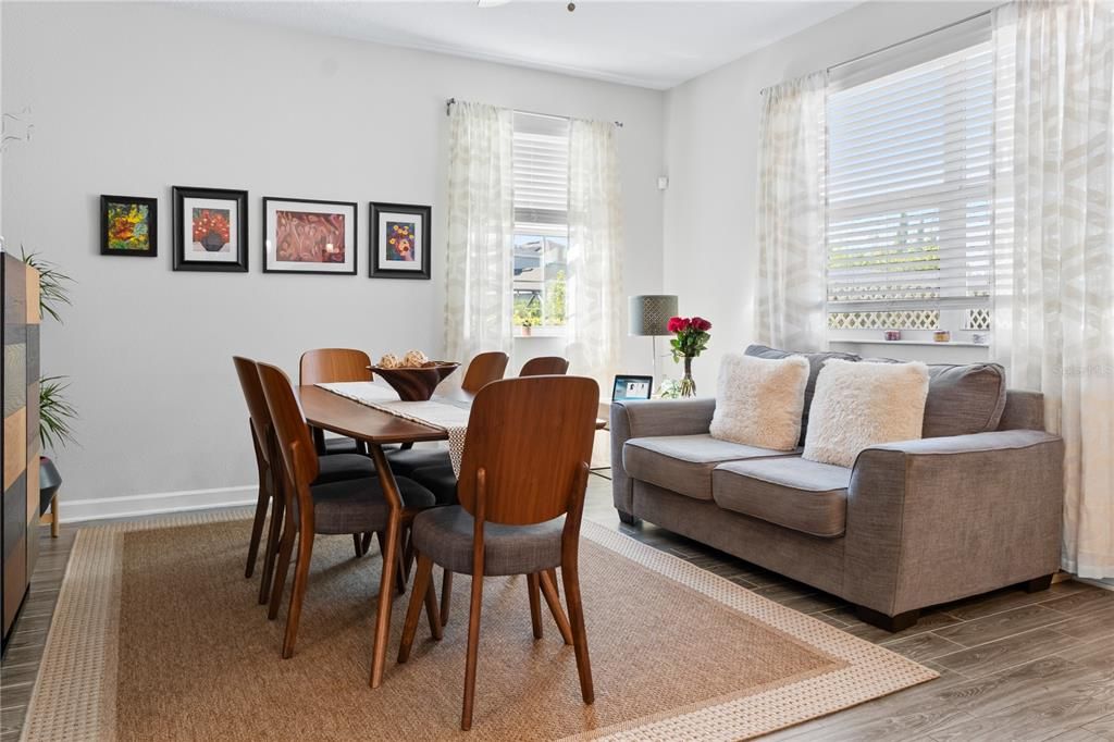 For Sale: $450,000 (3 beds, 2 baths, 1717 Square Feet)