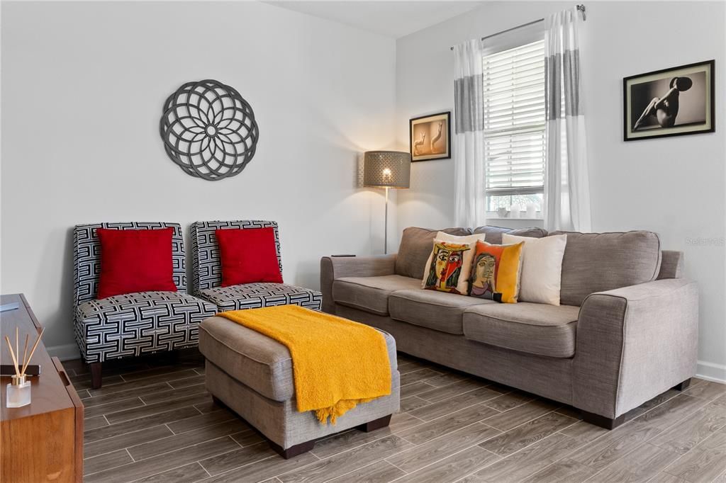 For Sale: $450,000 (3 beds, 2 baths, 1717 Square Feet)