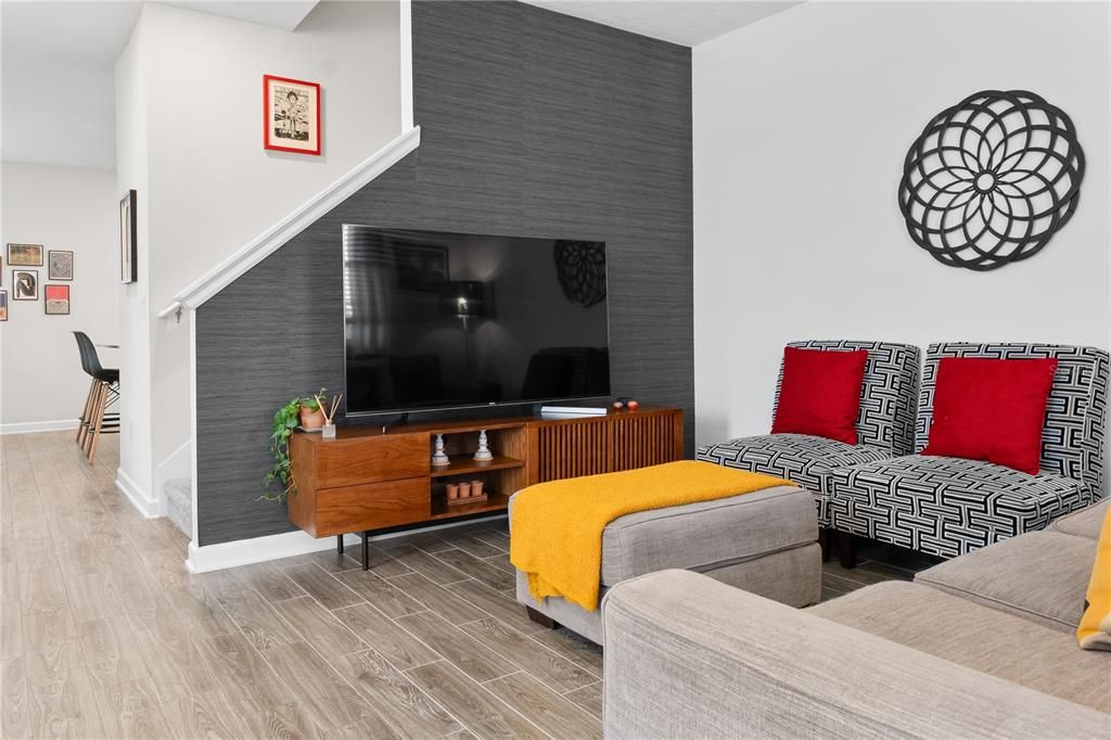 For Sale: $450,000 (3 beds, 2 baths, 1717 Square Feet)