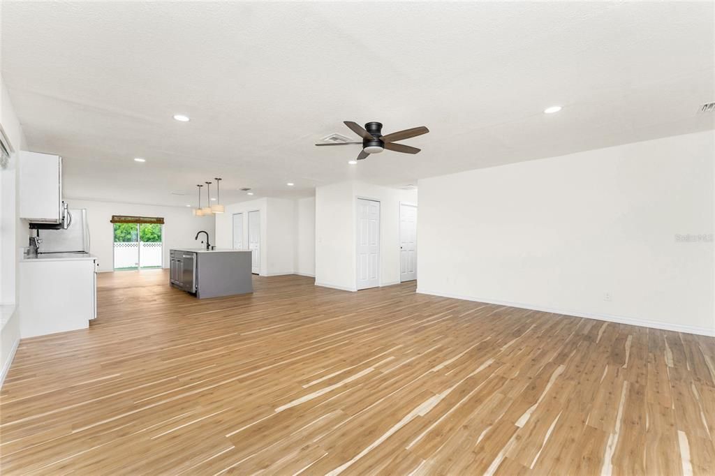 Active With Contract: $259,000 (4 beds, 2 baths, 1908 Square Feet)