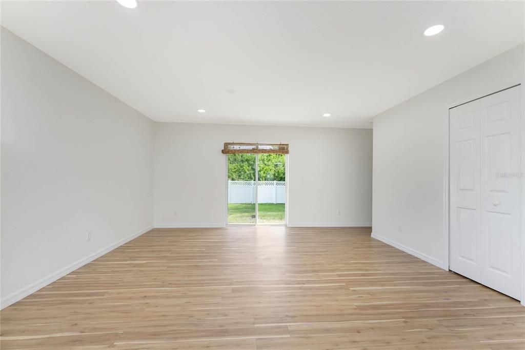 Active With Contract: $259,000 (4 beds, 2 baths, 1908 Square Feet)