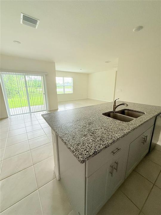 For Rent: $2,600 (4 beds, 2 baths, 1830 Square Feet)