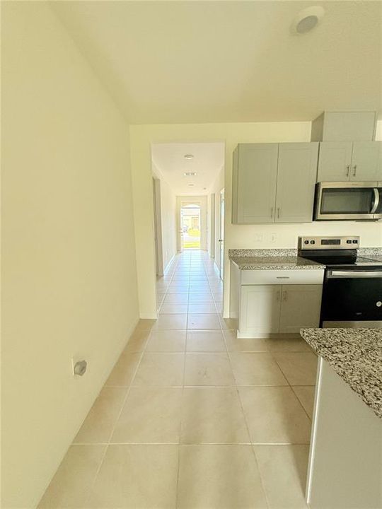 For Rent: $2,600 (4 beds, 2 baths, 1830 Square Feet)