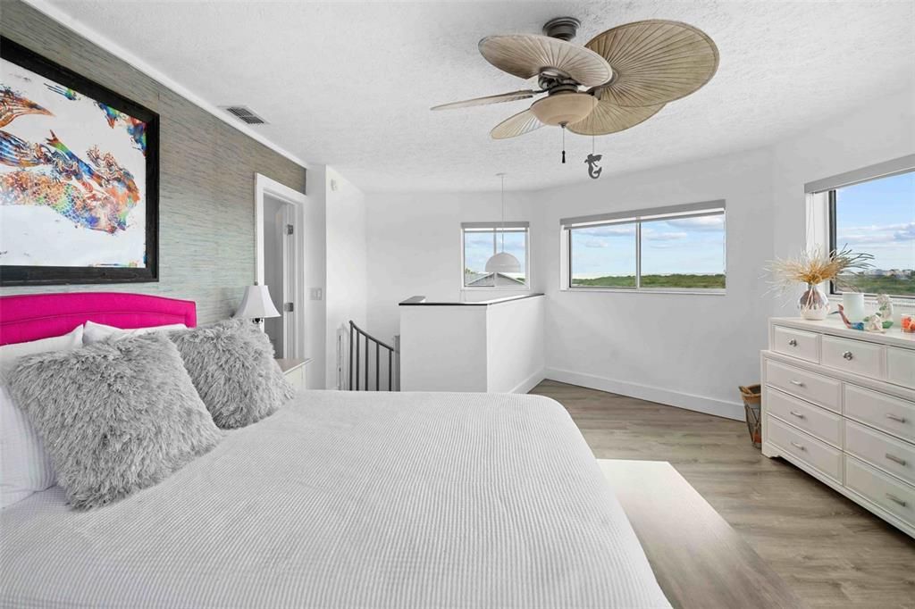 For Sale: $535,000 (2 beds, 2 baths, 1392 Square Feet)