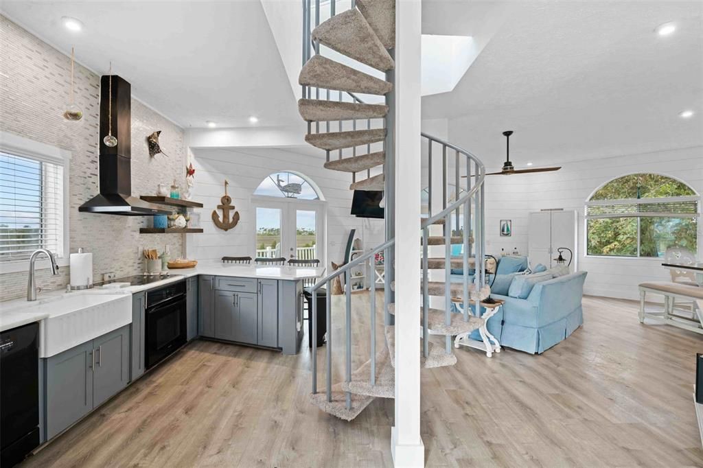 For Sale: $535,000 (2 beds, 2 baths, 1392 Square Feet)