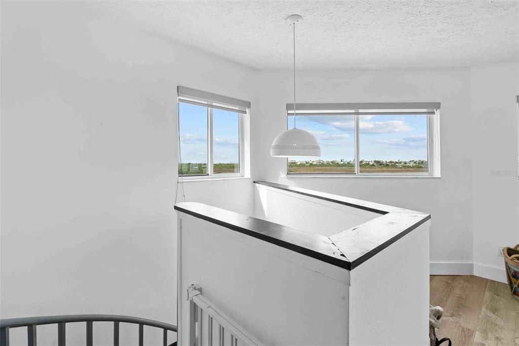 For Sale: $535,000 (2 beds, 2 baths, 1392 Square Feet)