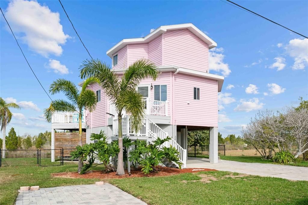 For Sale: $535,000 (2 beds, 2 baths, 1392 Square Feet)