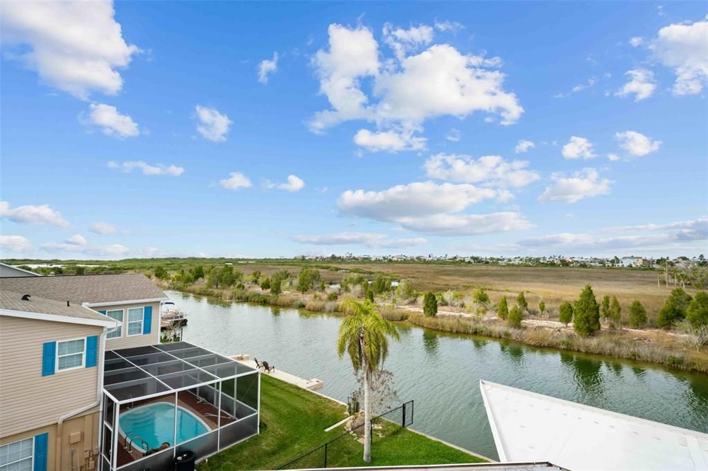 For Sale: $535,000 (2 beds, 2 baths, 1392 Square Feet)