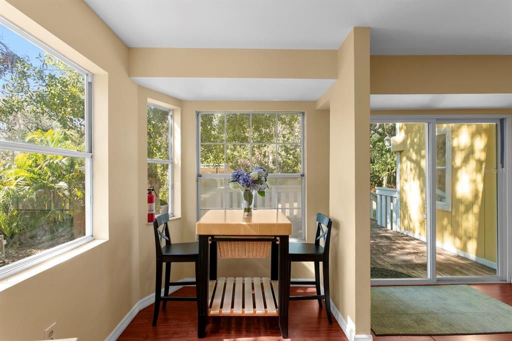 For Rent: $2,400 (3 beds, 2 baths, 1865 Square Feet)