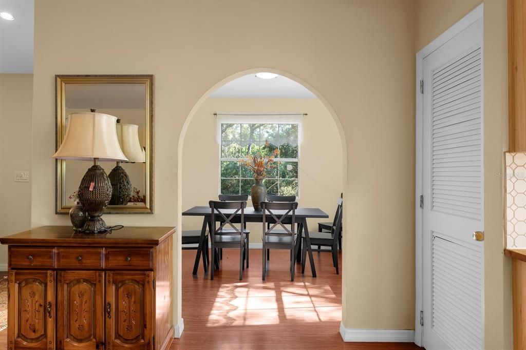 For Rent: $2,400 (3 beds, 2 baths, 1865 Square Feet)