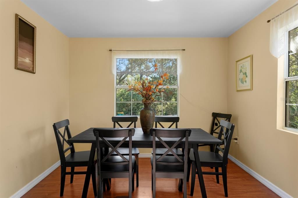 For Rent: $2,400 (3 beds, 2 baths, 1865 Square Feet)