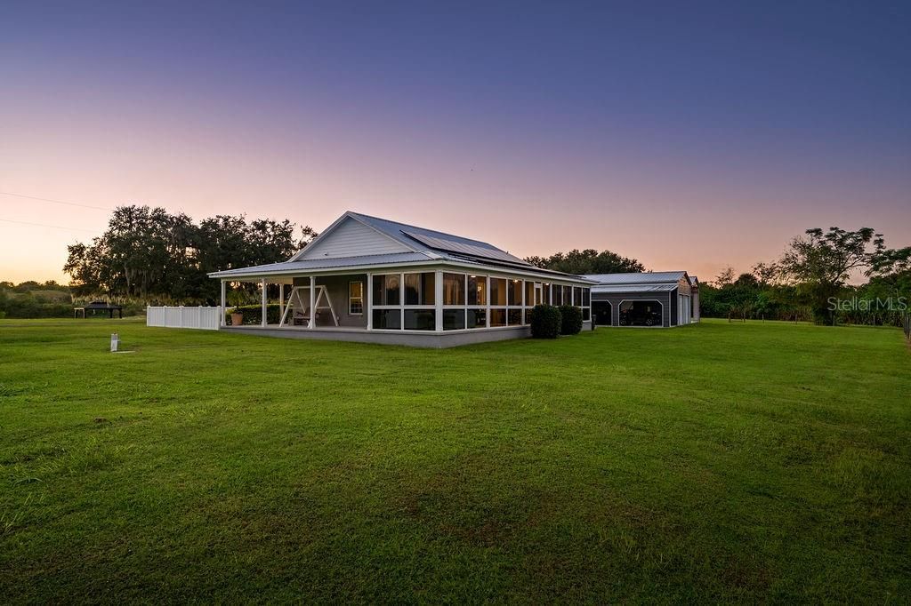 For Sale: $885,000 (3 beds, 2 baths, 1400 Square Feet)