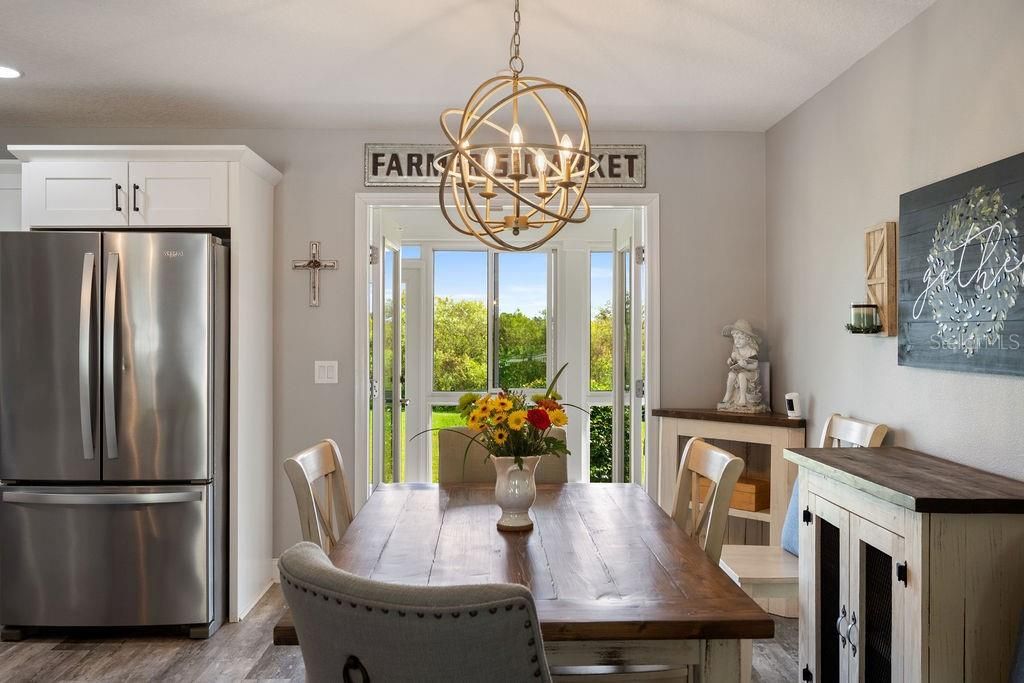 For Sale: $885,000 (3 beds, 2 baths, 1400 Square Feet)