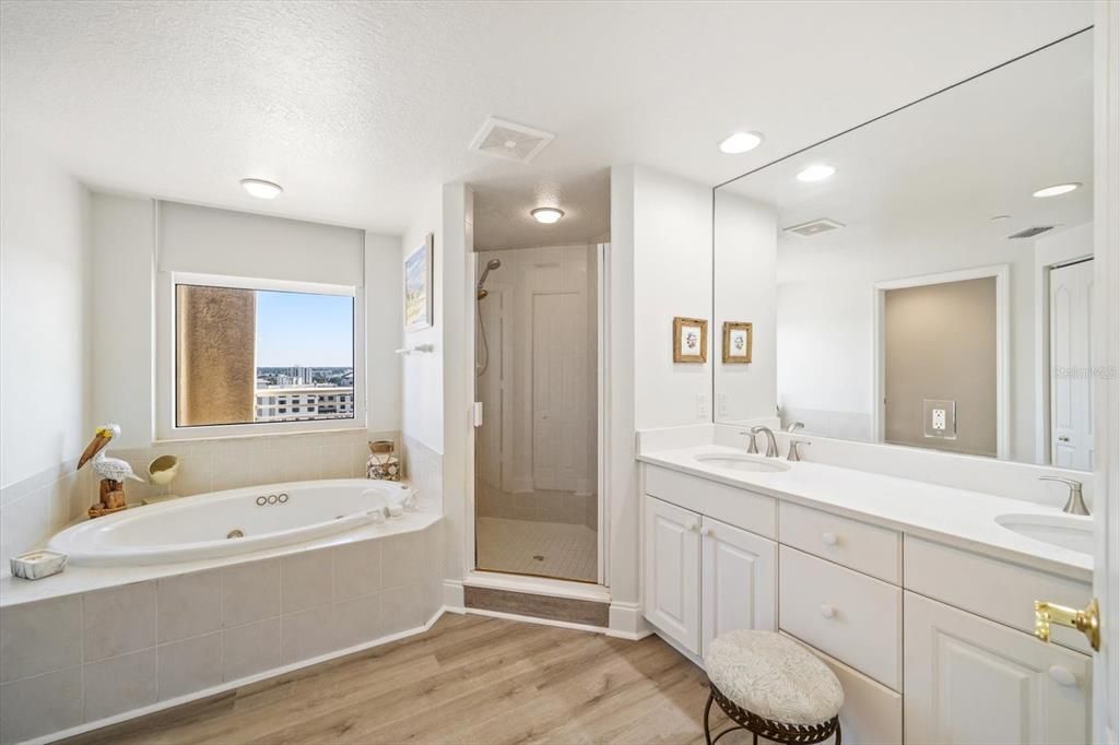 En Venta: $1,750,000 (2 camas, 2 baños, 1840 Pies cuadrados)