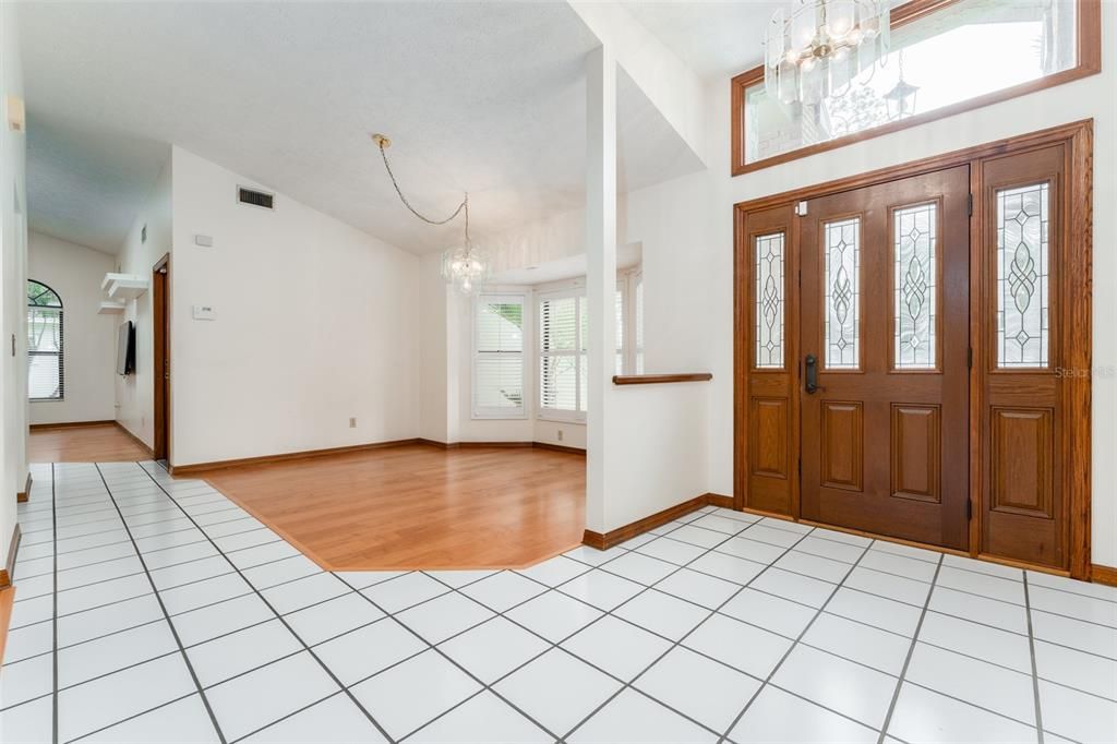 待售: $390,000 (4 贝兹, 2 浴室, 2077 平方英尺)