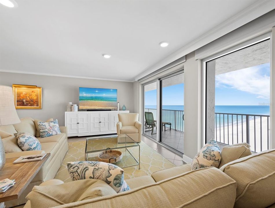 For Sale: $1,395,000 (2 beds, 2 baths, 1235 Square Feet)