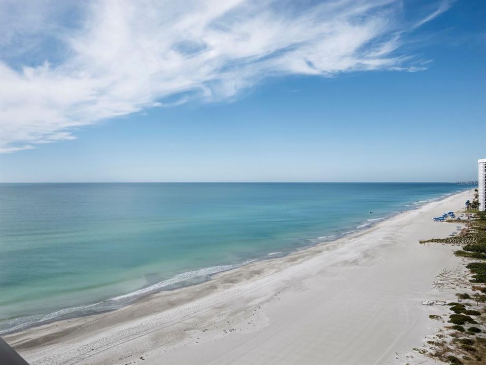 For Sale: $1,395,000 (2 beds, 2 baths, 1235 Square Feet)