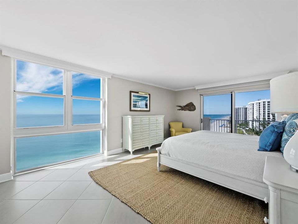 For Sale: $1,395,000 (2 beds, 2 baths, 1235 Square Feet)