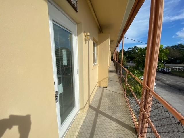 出租: $1,300 (1 贝兹, 1 浴室, 600 平方英尺)