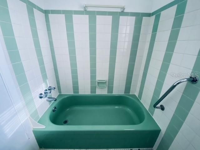 出租: $1,300 (1 贝兹, 1 浴室, 600 平方英尺)