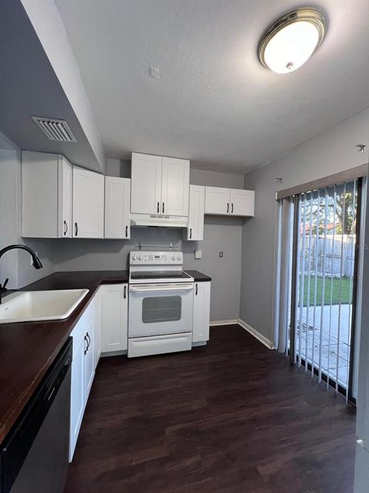 For Rent: $1,895 (2 beds, 2 baths, 1056 Square Feet)