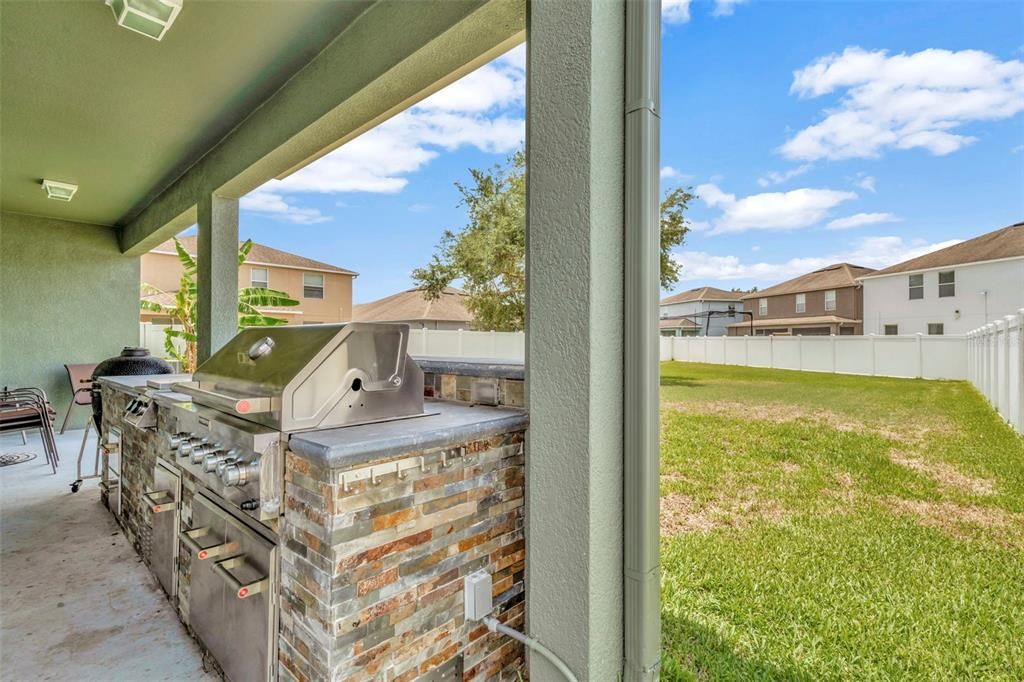 For Sale: $479,000 (4 beds, 2 baths, 2441 Square Feet)