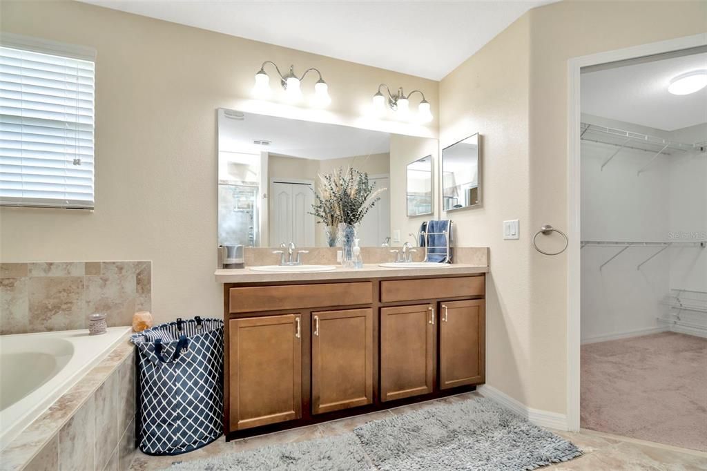 For Sale: $479,000 (4 beds, 2 baths, 2441 Square Feet)