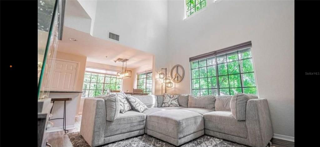 For Sale: $569,333 (3 beds, 3 baths, 1698 Square Feet)