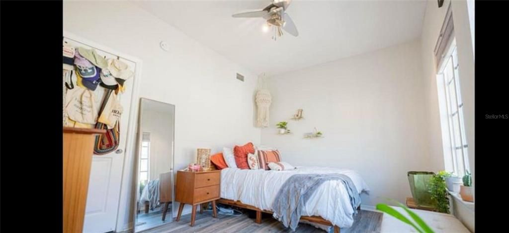 For Sale: $569,333 (3 beds, 3 baths, 1698 Square Feet)