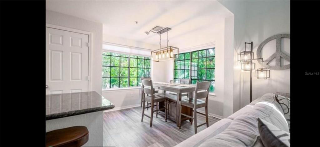 For Sale: $569,333 (3 beds, 3 baths, 1698 Square Feet)