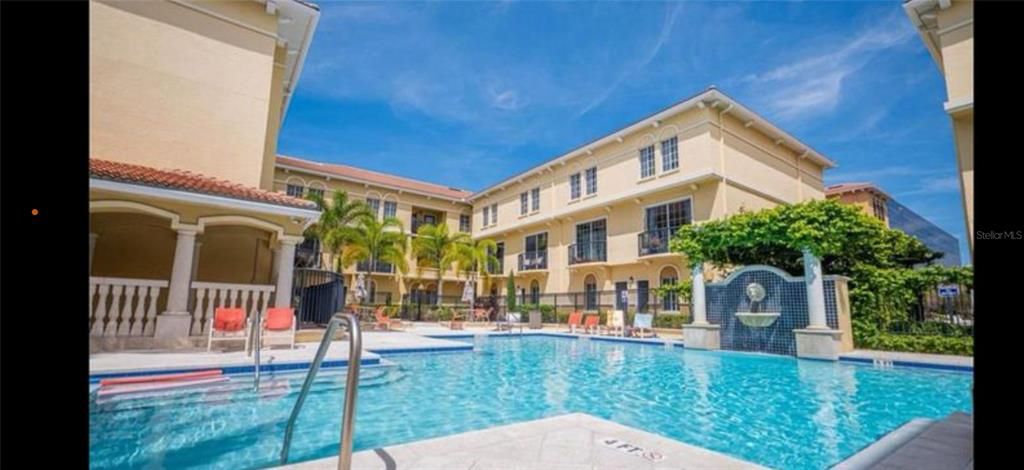 For Sale: $569,333 (3 beds, 3 baths, 1698 Square Feet)