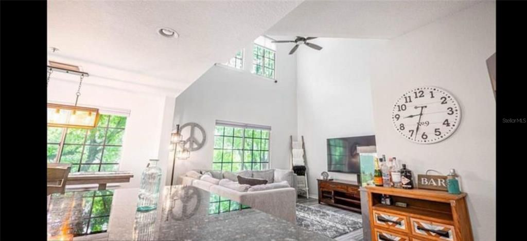 For Sale: $569,333 (3 beds, 3 baths, 1698 Square Feet)