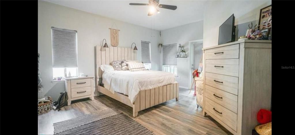 For Sale: $569,333 (3 beds, 3 baths, 1698 Square Feet)