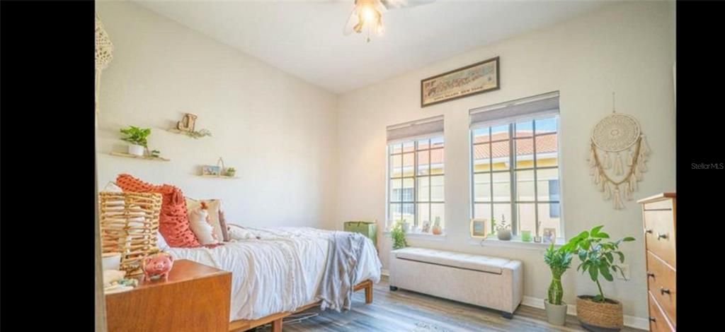 For Sale: $569,333 (3 beds, 3 baths, 1698 Square Feet)