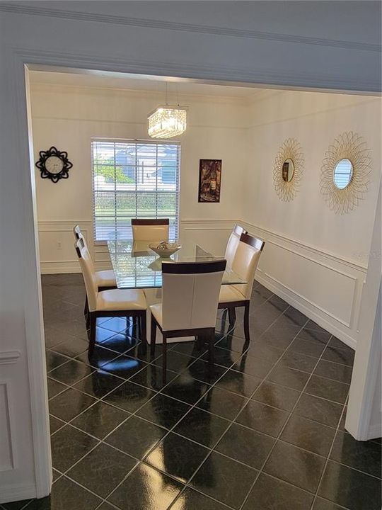 For Rent: $2,475 (3 beds, 2 baths, 2276 Square Feet)