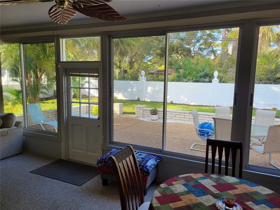 For Rent: $2,475 (3 beds, 2 baths, 2276 Square Feet)