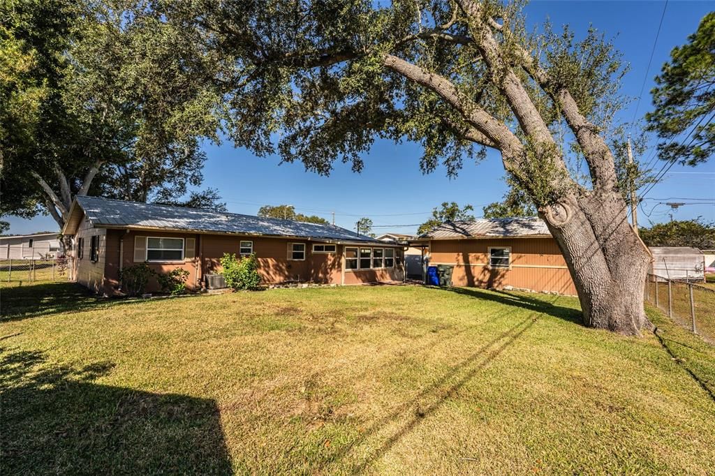 Active With Contract: $285,000 (4 beds, 2 baths, 1444 Square Feet)