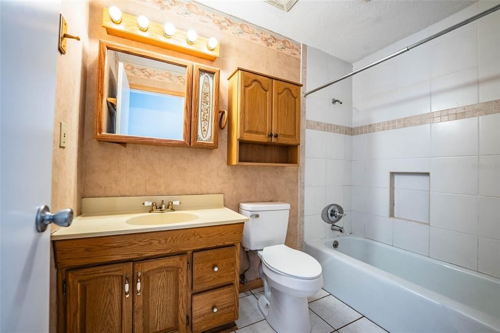 Active With Contract: $285,000 (4 beds, 2 baths, 1444 Square Feet)