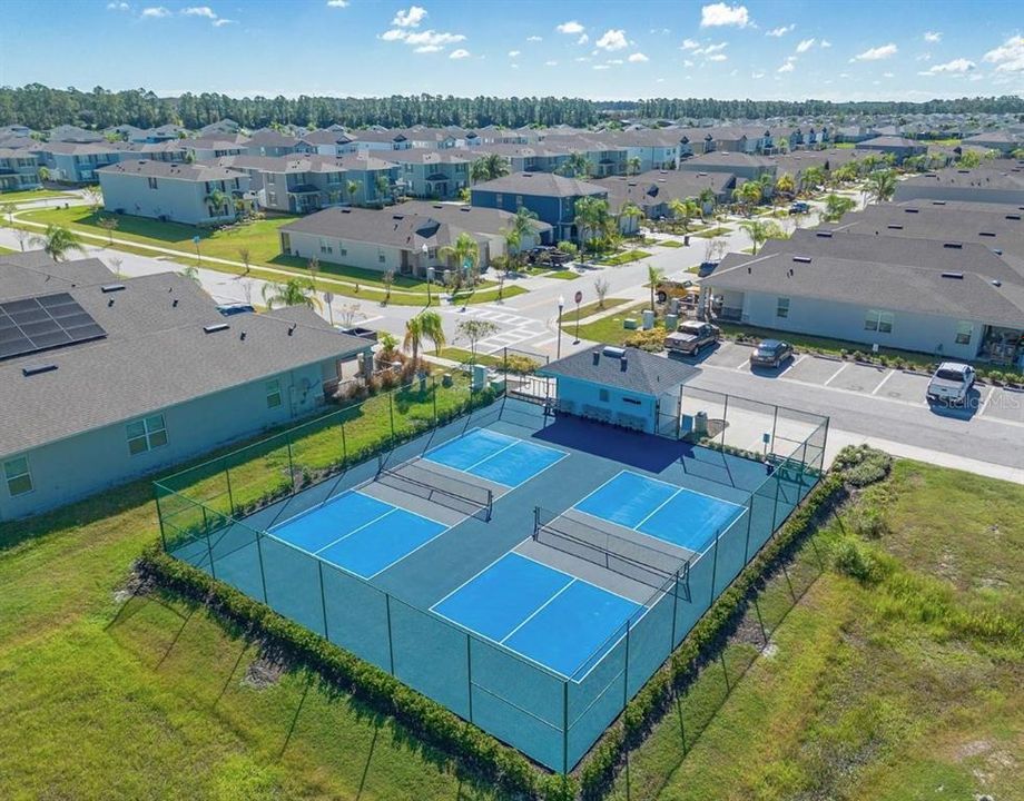 На продажу: $339,900 (3 спален, 2 ванн, 1779 Квадратных фут)